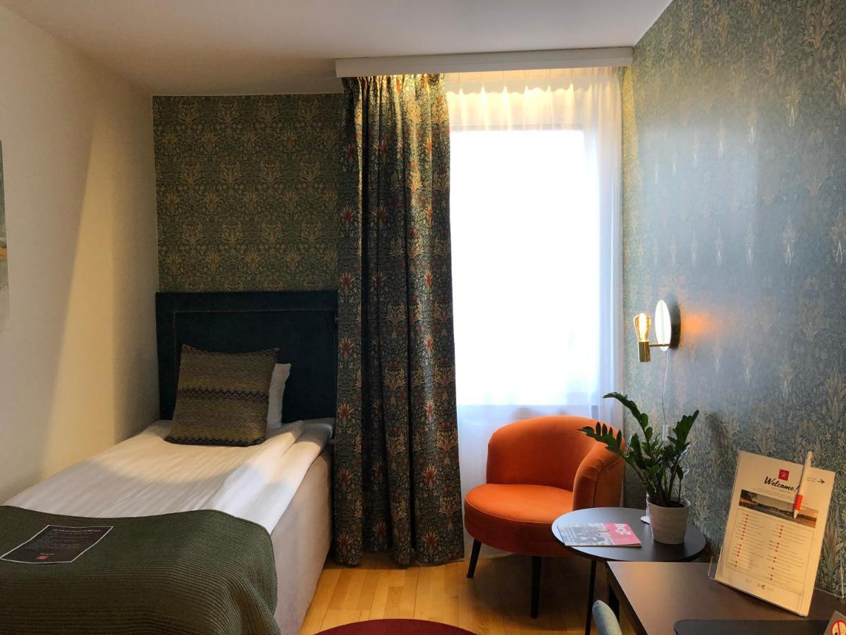 Skogshem & Wijk Hotel Lidingo Bagian luar foto