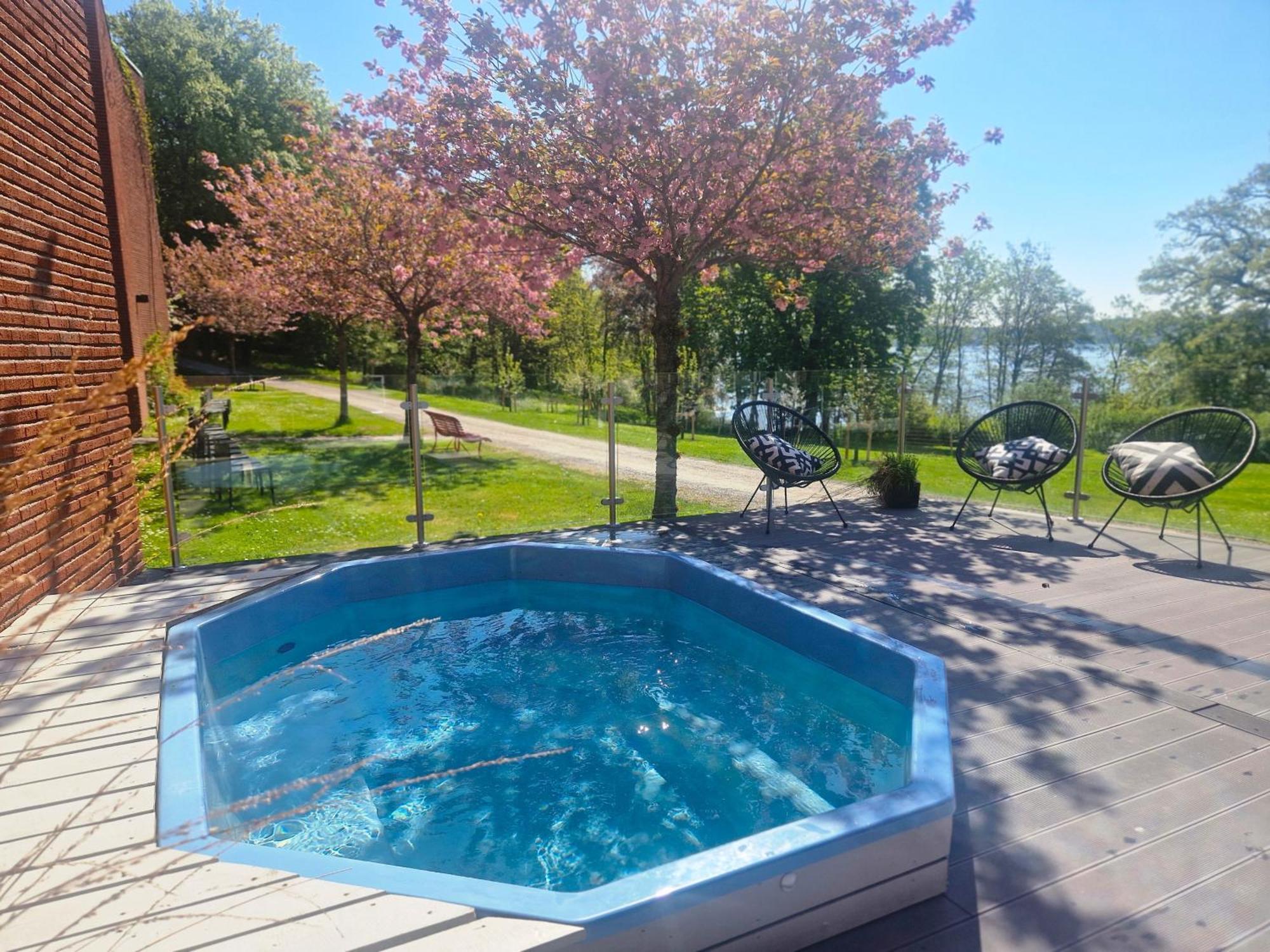 Skogshem & Wijk Hotel Lidingo Bagian luar foto